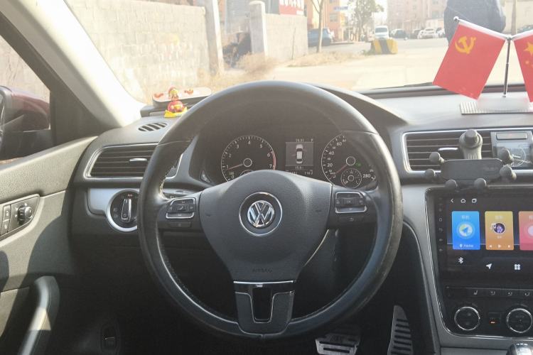 Used Volkswagen Passat 2014 1.8TSI DSG Prestige Edition Steering Wheel