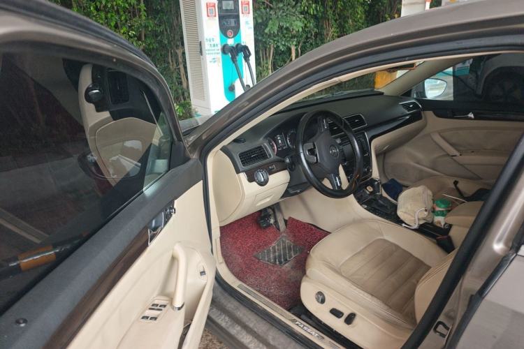 Used Volkswagen Passat 2014 1.8TSI DSG Prestige Edition Driver Seat