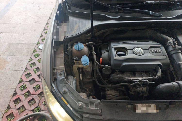 Used Volkswagen Passat 2014 1.8TSI DSG Prestige Edition Engine Bay Right