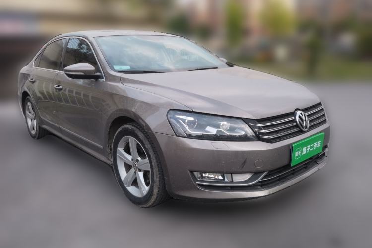 Used Volkswagen Passat 2014 1.8TSI DSG Prestige Edition Front Right 45 Deg