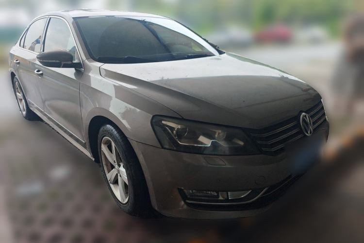Used Volkswagen Passat 2014 1.8TSI DSG Prestige Edition Front Right 45 Deg