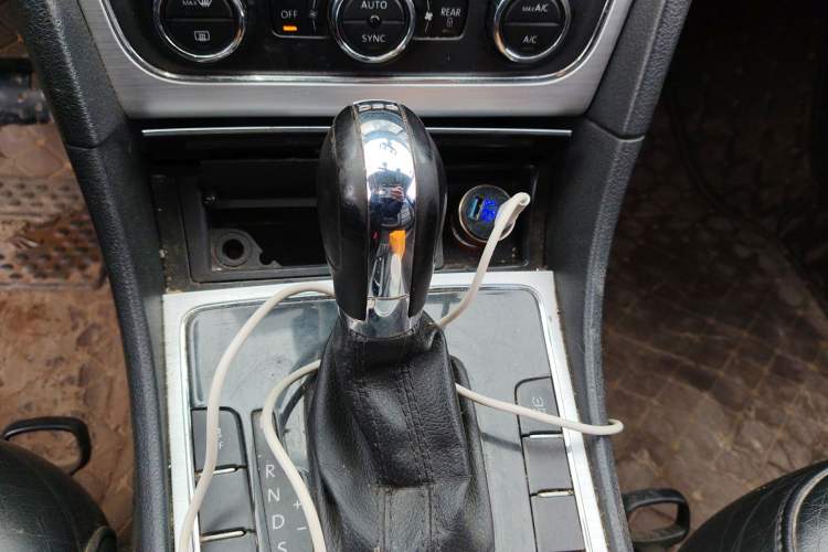 Used Volkswagen Passat 2014 1.4TSI DSG Prestige Edition Gear Lever
