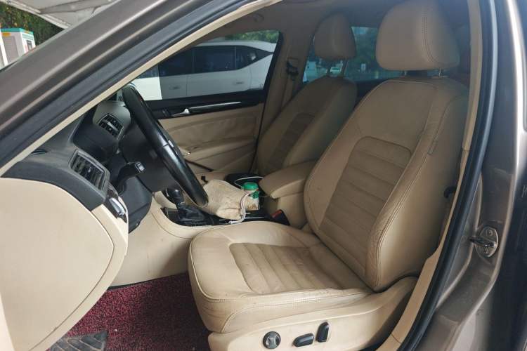 Used Volkswagen Passat 2014 1.8TSI DSG Prestige Edition Left Front Seat