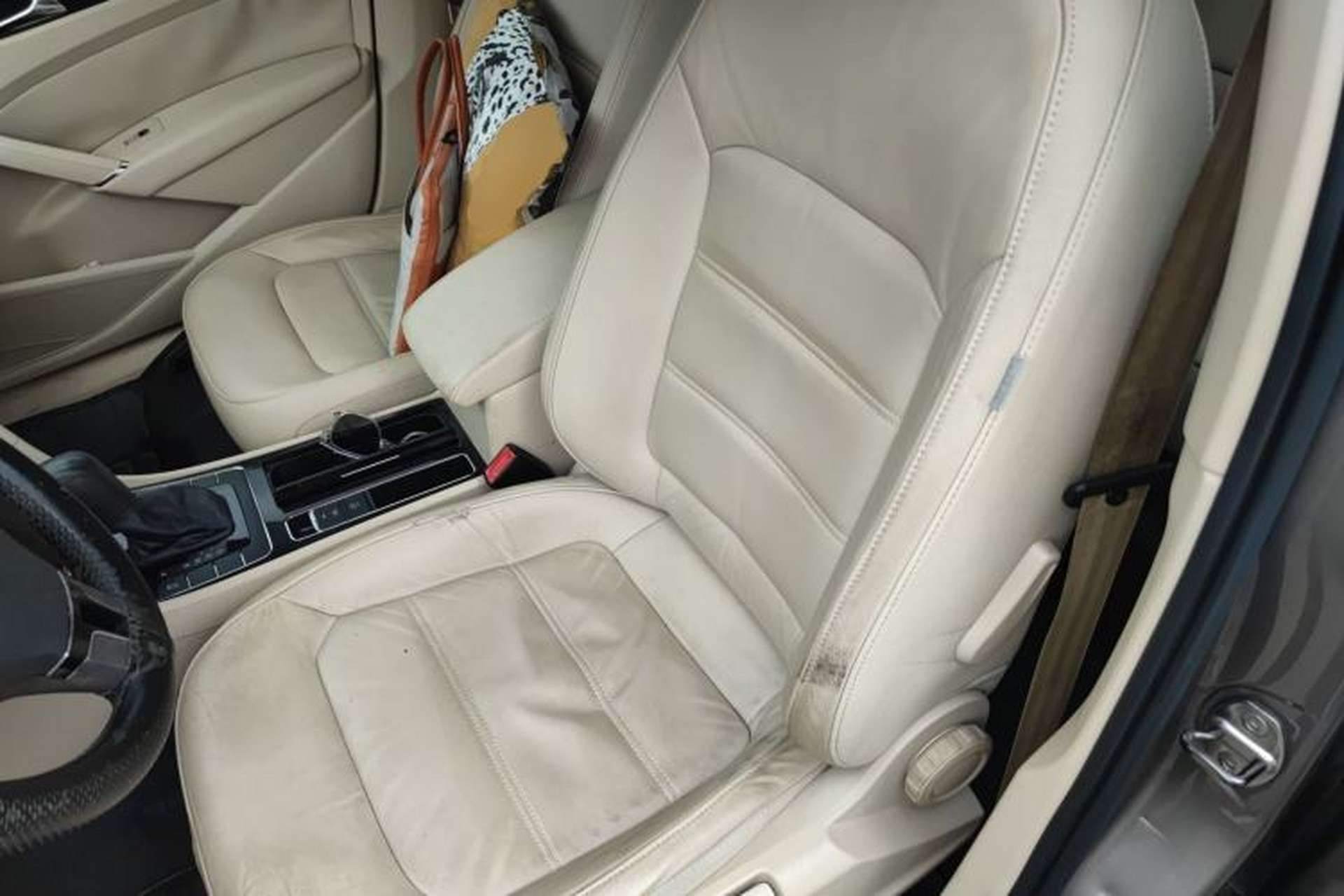 Used Volkswagen Passat 2014 1.8TSI DSG Luxury Edition Left Front Seat