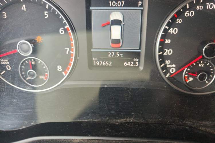 Used Volkswagen Passat 2014 1.8TSI DSG Prestige Edition Odometer Close Up