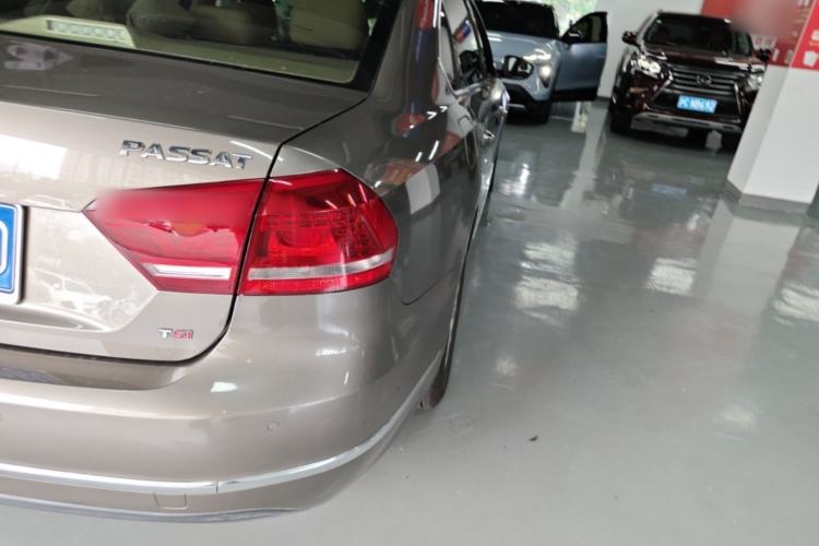 Used Volkswagen Passat 2014 1.8TSI Automatic Prestige Edition Right Rear Taillight