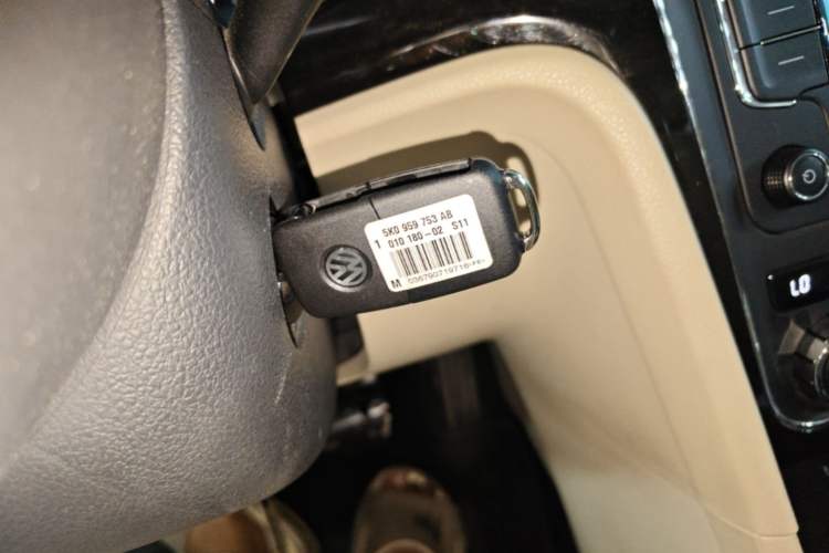 Used Volkswagen Passat 2014 1.8TSI Automatic Prestige Edition Vehicle Key