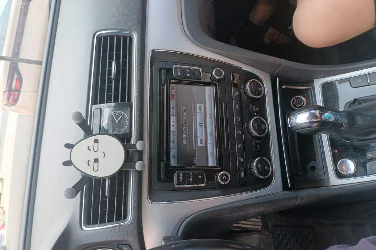 Used Volkswagen Passat 2014 1.8TSI DSG Prestige Edition Audio And AC Panel