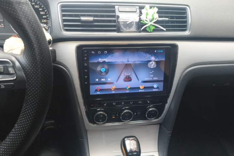 Used Volkswagen Passat 2014 2.0 TSI DSG Prestige Navigation Edition Audio And AC Panel