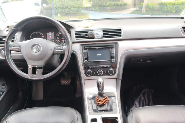 Used Volkswagen Passat 2014 1.8TSI DSG Prestige Navigation Edition Audio And AC Panel