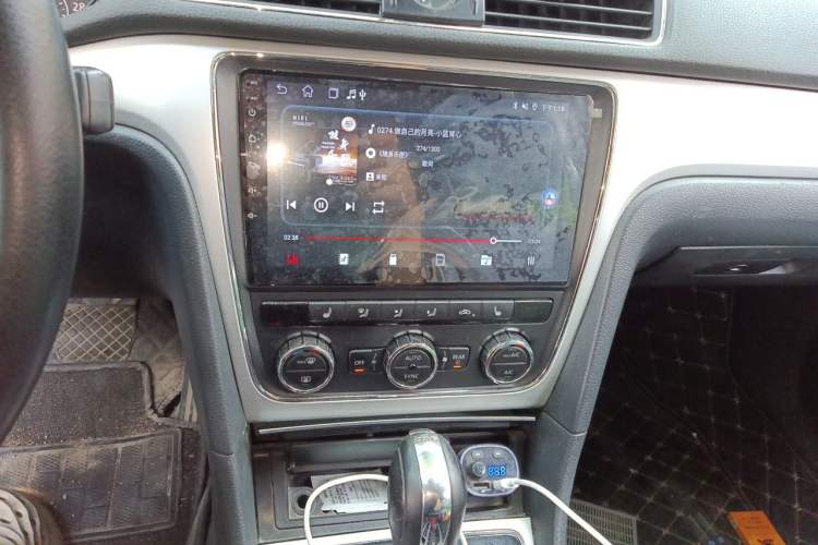 Used Volkswagen Passat 2014 1.8TSI DSG Prestige Edition Audio And AC Panel