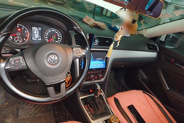 Used Volkswagen Passat 2014 1.8TSI DSG Prestige Edition Center Console