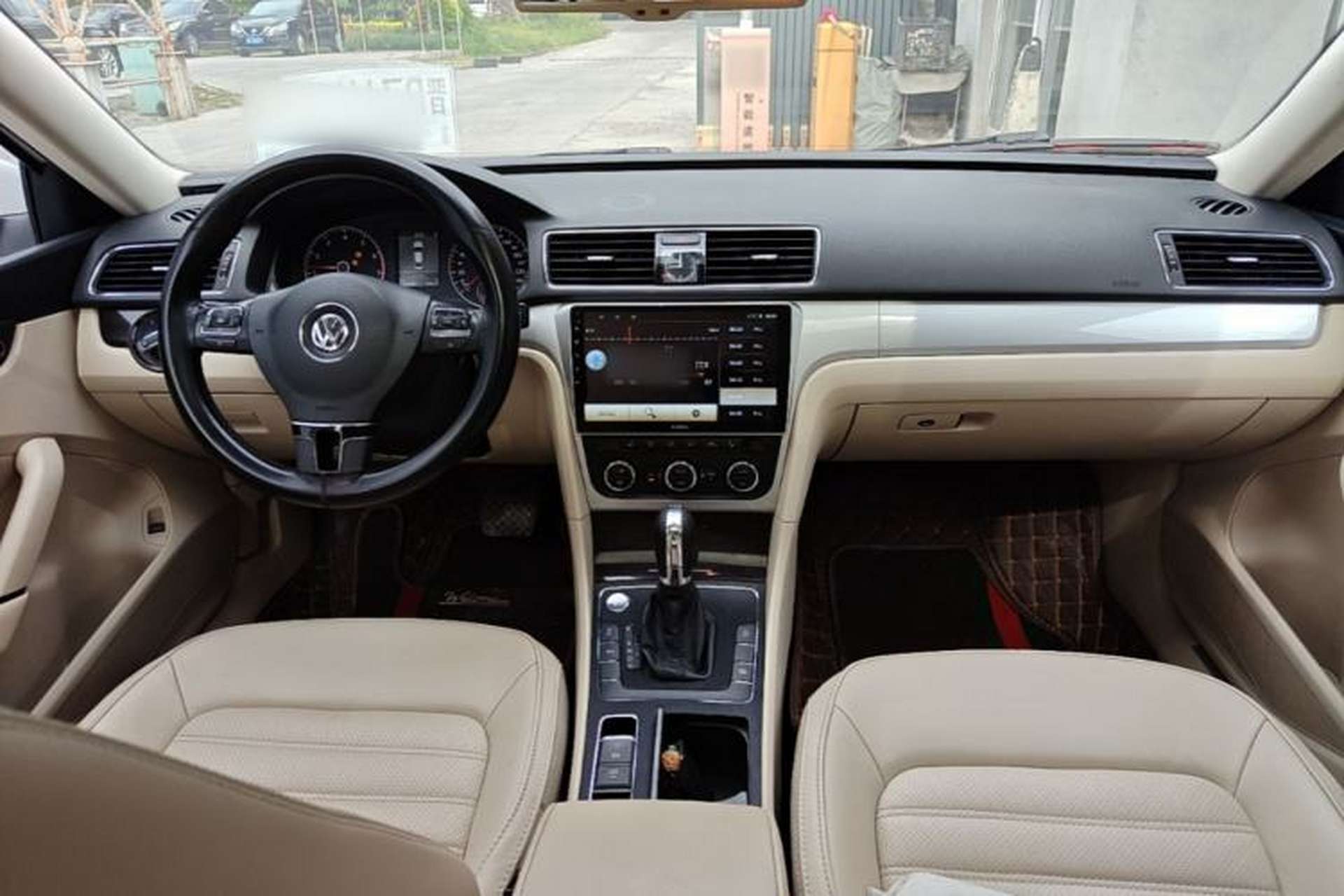 Used Volkswagen Passat 2014 1.8TSI DSG Prestige Edition Center Console