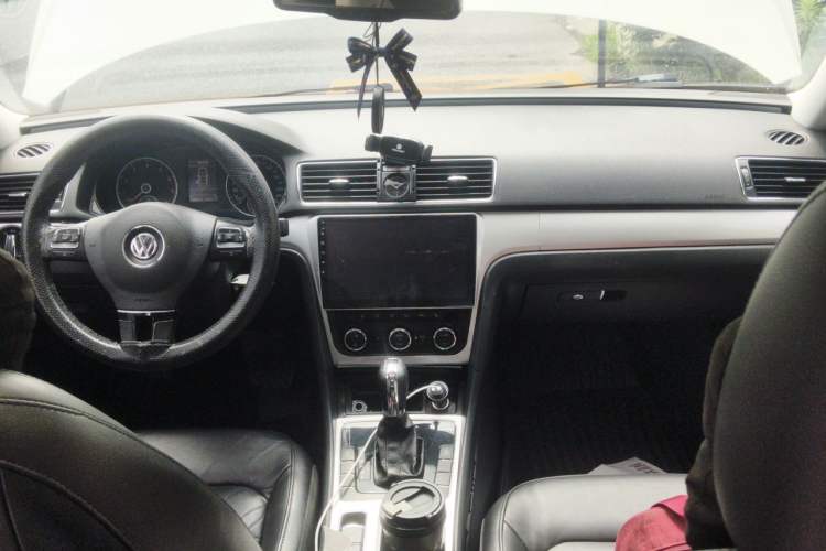 Used Volkswagen Passat 2014 1.8TSI DSG Prestige Edition Center Console