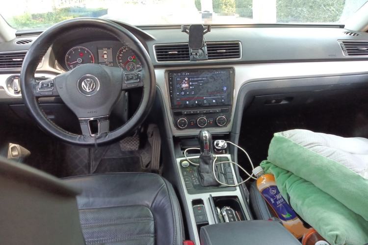 Used Volkswagen Passat 2014 1.8TSI DSG Prestige Edition Center Console
