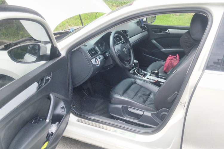 Used Volkswagen Passat 2014 1.8TSI DSG Prestige Edition Driver Seat