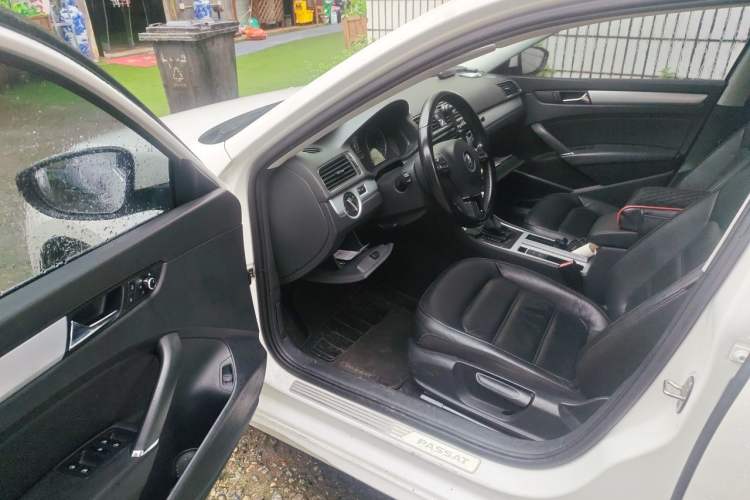 Used Volkswagen Passat 2014 1.8TSI DSG Prestige Edition Driver Seat