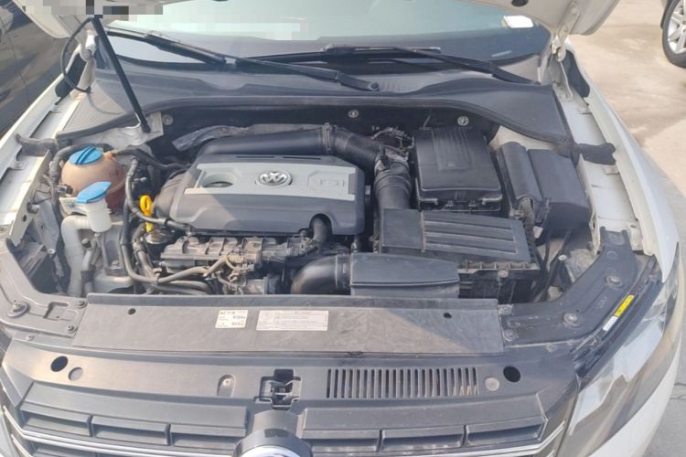 Used Volkswagen Passat 2014 1.8TSI DSG Prestige Navigation Edition Engine Bay