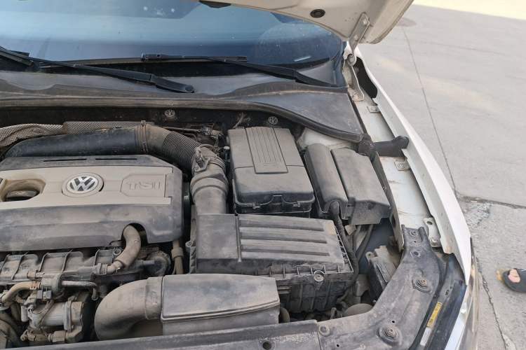 Used Volkswagen Passat 2014 1.8TSI DSG Prestige Edition Engine Bay Left