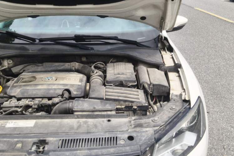 Used Volkswagen Passat 2014 1.8TSI DSG Prestige Edition Engine Bay Left