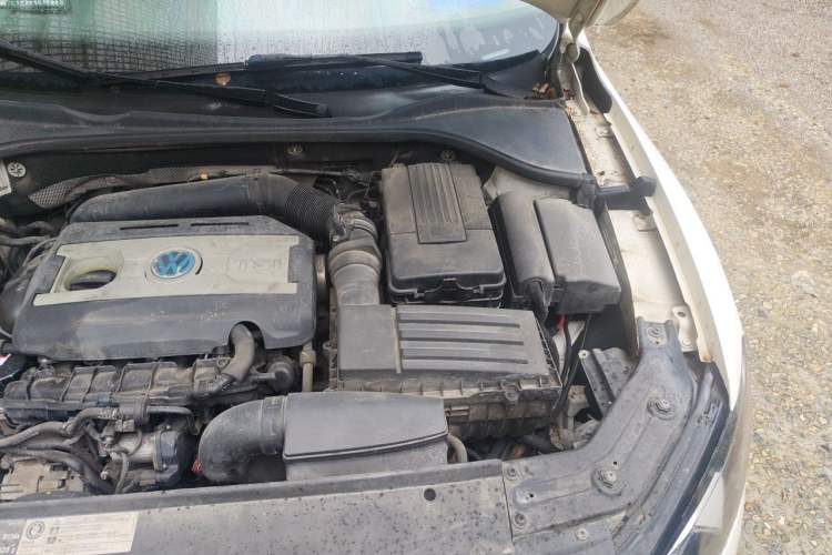 Used Volkswagen Passat 2014 1.8TSI DSG Prestige Edition Engine Bay Left