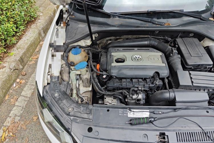 Used Volkswagen Passat 2014 1.8TSI DSG Prestige Edition Engine Bay Right
