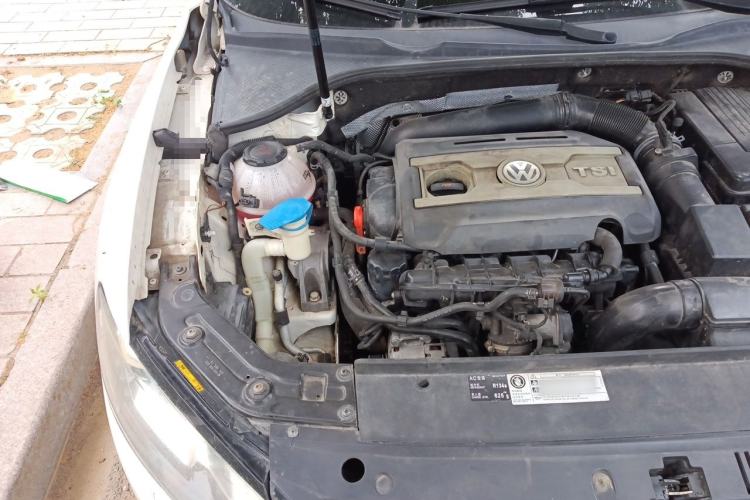 Used Volkswagen Passat 2014 1.8TSI DSG Prestige Edition Engine Bay Right
