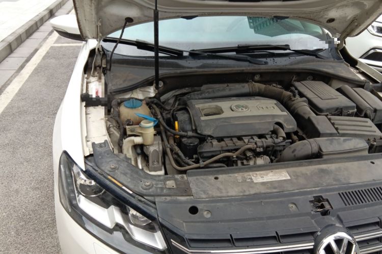 Used Volkswagen Passat 2014 1.8TSI DSG Prestige Navigation Edition Engine Bay Right