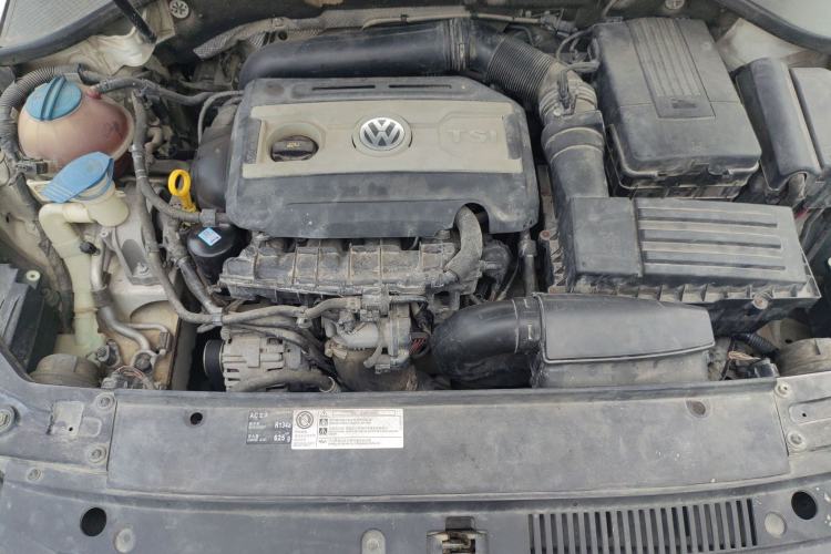 Used Volkswagen Passat 2014 1.8TSI DSG Prestige Navigation Edition Engine Bay