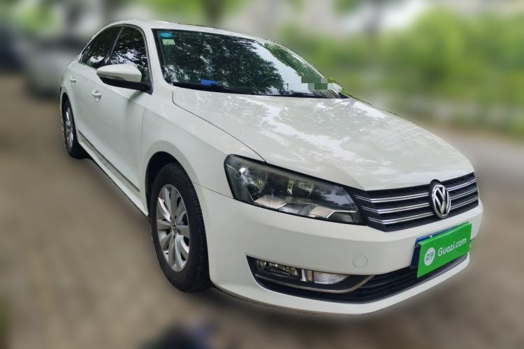 Used Volkswagen Passat 2014 1.8TSI DSG Prestige Edition Front Right 45 Deg