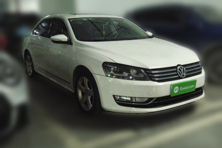 Used Volkswagen Passat 2014 1.8TSI DSG Prestige Edition Front Right 45 Deg