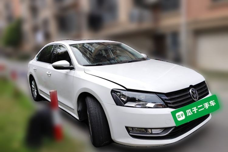Used Volkswagen Passat 2014 1.8TSI DSG Prestige Edition Front Right 45 Deg