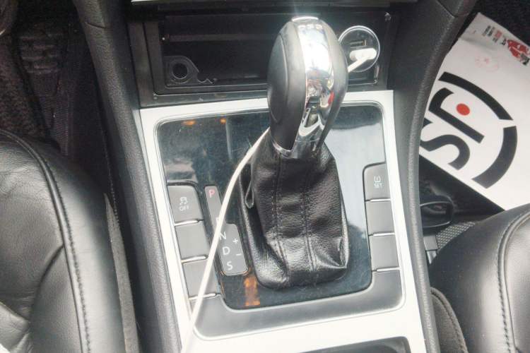 Used Volkswagen Passat 2014 1.8TSI DSG Prestige Edition Gear Lever