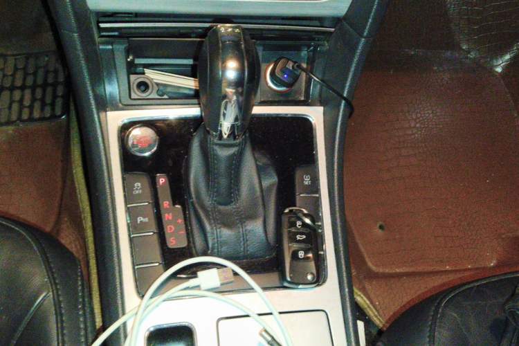 Used Volkswagen Passat 2014 1.8TSI DSG Prestige Edition Gear Lever
