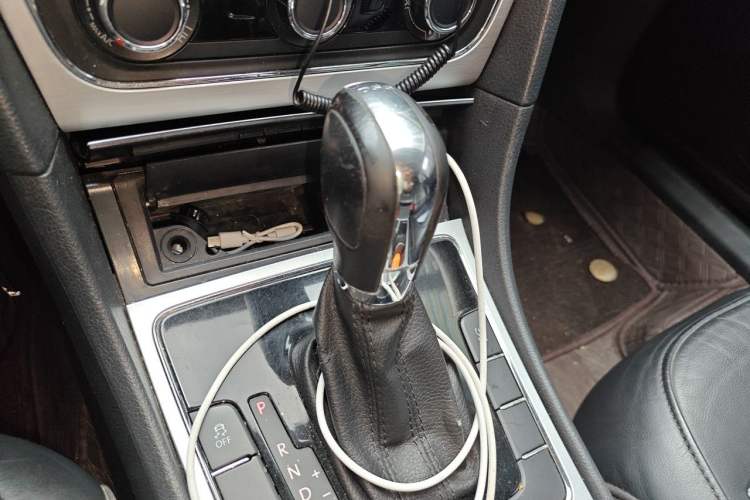 Used Volkswagen Passat 2014 1.8TSI DSG Prestige Edition Gear Lever