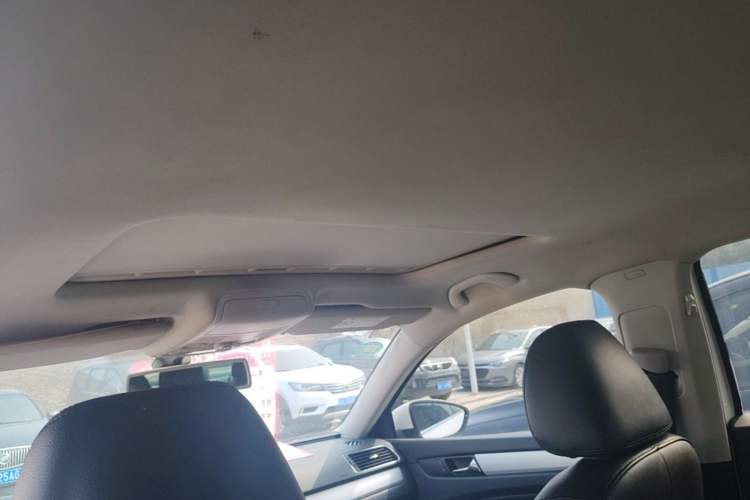 Used Volkswagen Passat 2014 1.8TSI DSG Prestige Navigation Edition Headliner