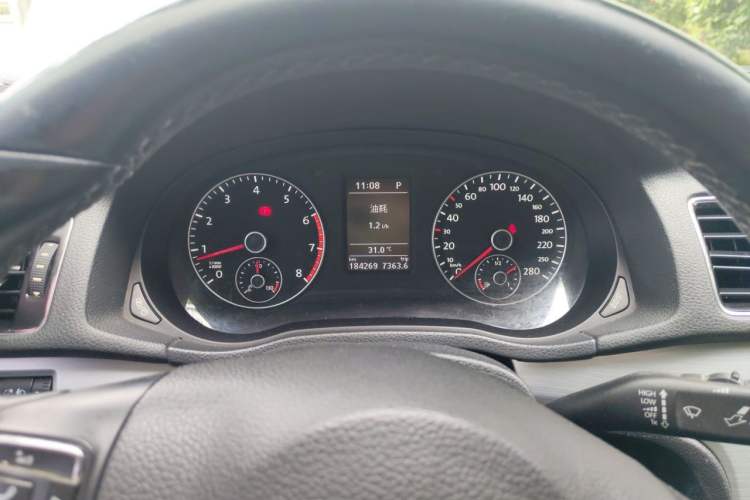 Used Volkswagen Passat 2014 1.8TSI DSG Prestige Edition Instrument Cluster