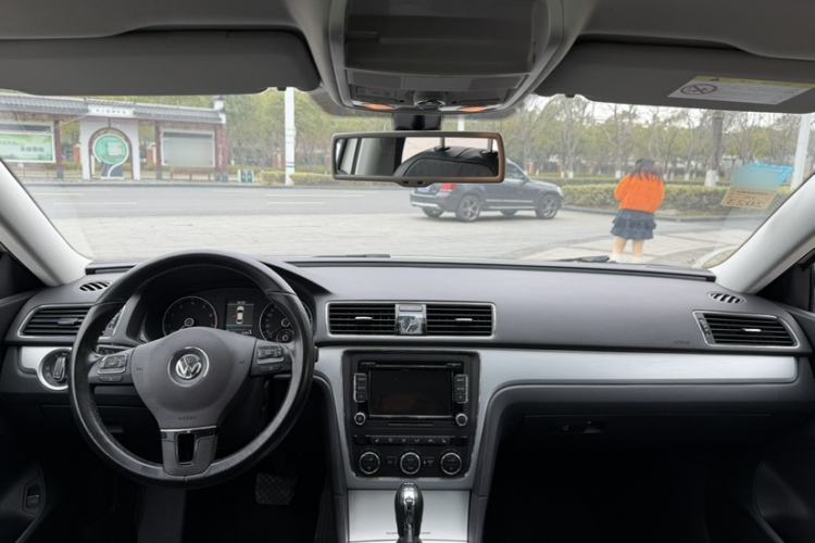 Used Volkswagen Passat 2014 1.8TSI DSG Prestige Edition Interior 2