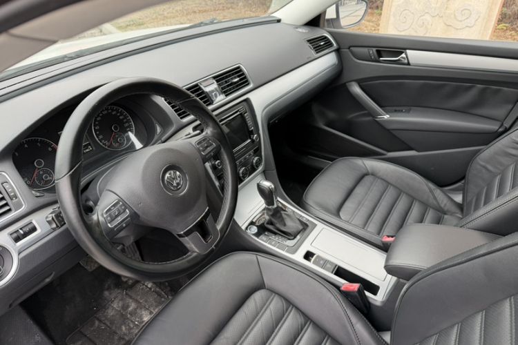 Used Volkswagen Passat 2014 1.8TSI DSG Prestige Edition Interior 5
