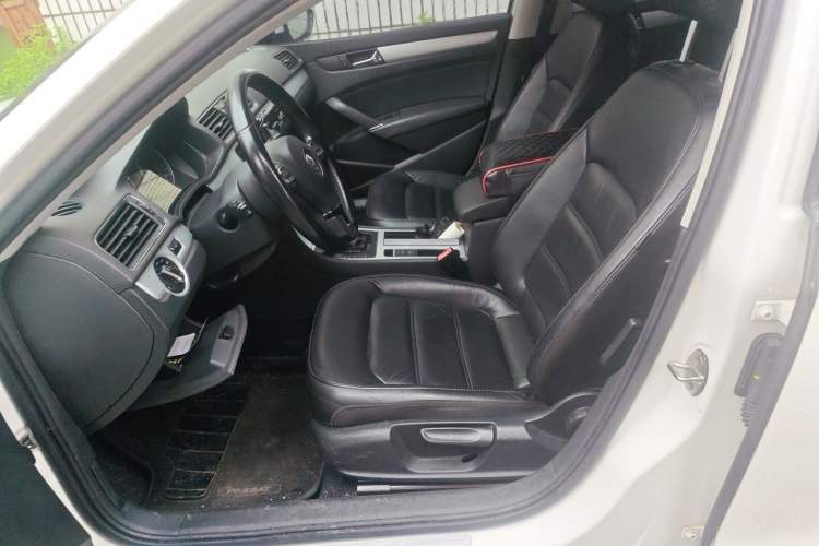 Used Volkswagen Passat 2014 1.8TSI DSG Prestige Edition Left Front Seat