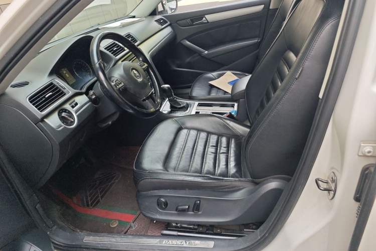 Used Volkswagen Passat 2014 1.8TSI DSG Prestige Navigation Edition Left Front Seat