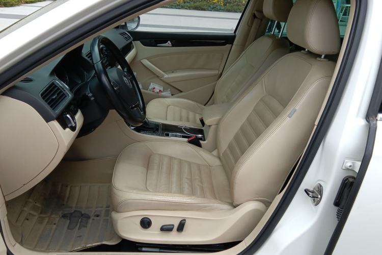 Used Volkswagen Passat 2014 1.8TSI DSG Prestige Navigation Edition Left Front Seat