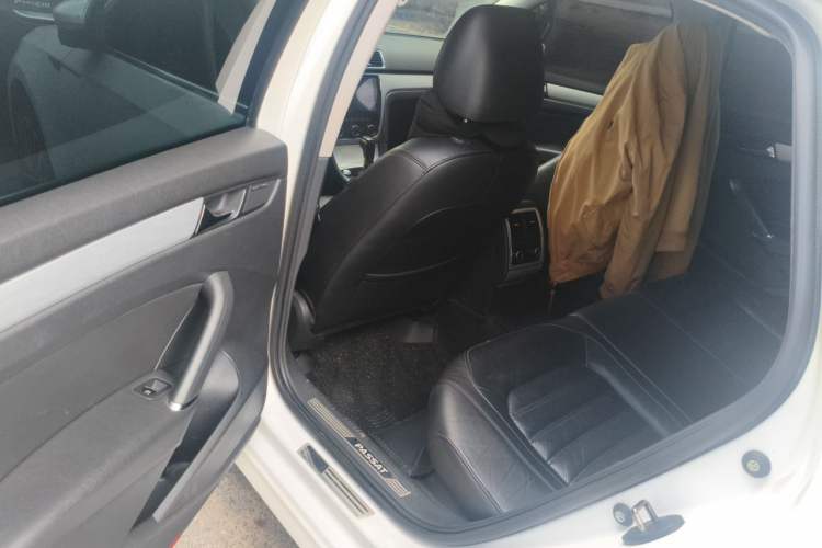 Used Volkswagen Passat 2014 2.0 TSI DSG Prestige Navigation Edition Left Rear Seat