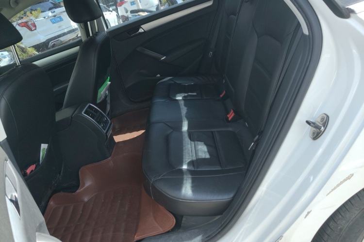 Used Volkswagen Passat 2014 1.8TSI DSG Prestige Edition Left Rear Seat