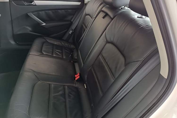 Used Volkswagen Passat 2014 1.8TSI DSG Prestige Navigation Edition Left Rear Seat