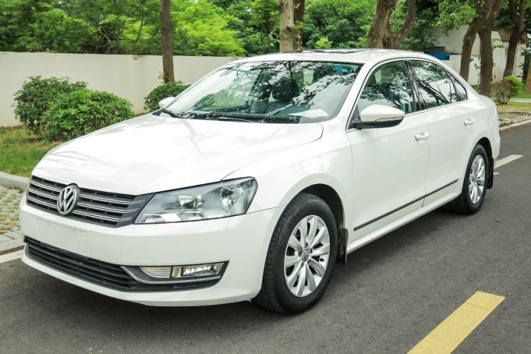 Ojetý Volkswagen Passat 2014 1.8TSI DSG Prestige Navigation Edition Guazi used car, China used car export, Used car for sale, Used cars, Cheapest cars for sale