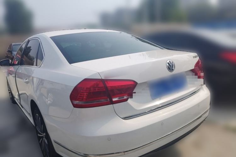 Used Volkswagen Passat 2014 1.8TSI DSG Prestige Navigation Edition Rear Left 45 Deg