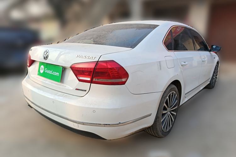 Used Volkswagen Passat 2014 1.8TSI DSG 30th Anniversary Edition Rear Right 45 Deg