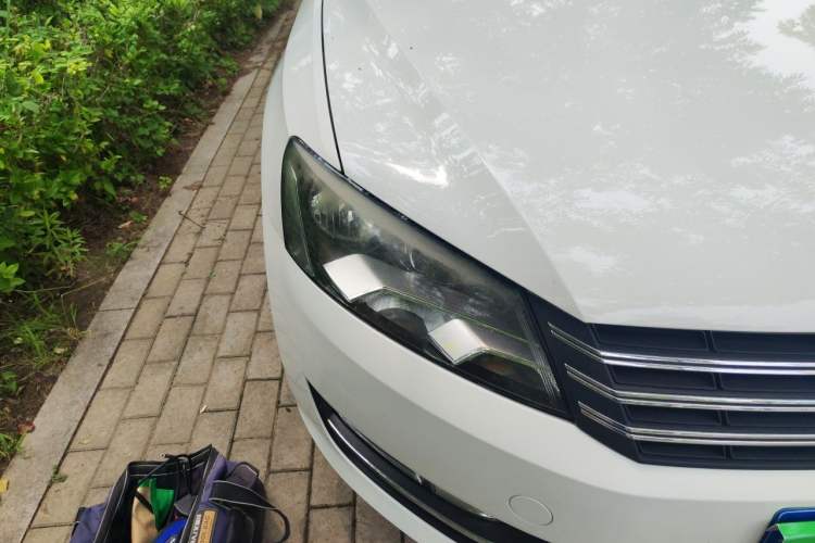 Used Volkswagen Passat 2014 1.8TSI DSG Prestige Edition Right Front Headlight