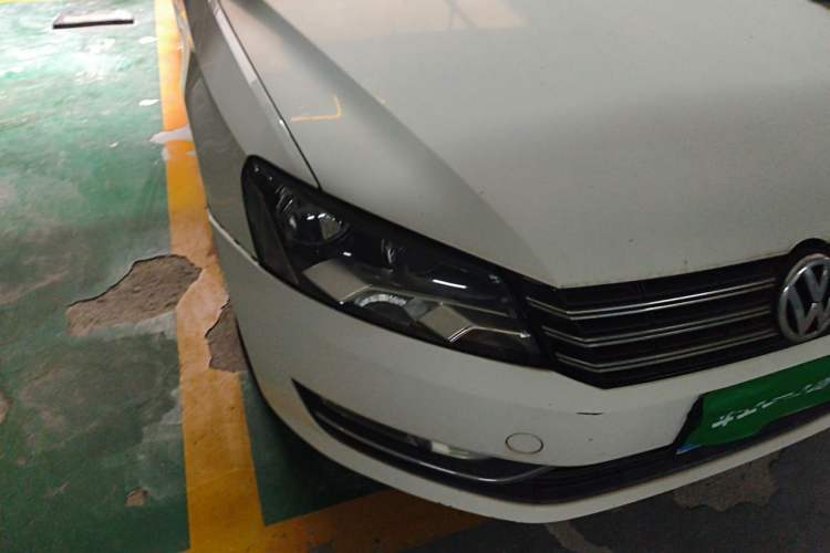 Used Volkswagen Passat 2014 1.8TSI DSG Prestige Edition Right Front Headlight